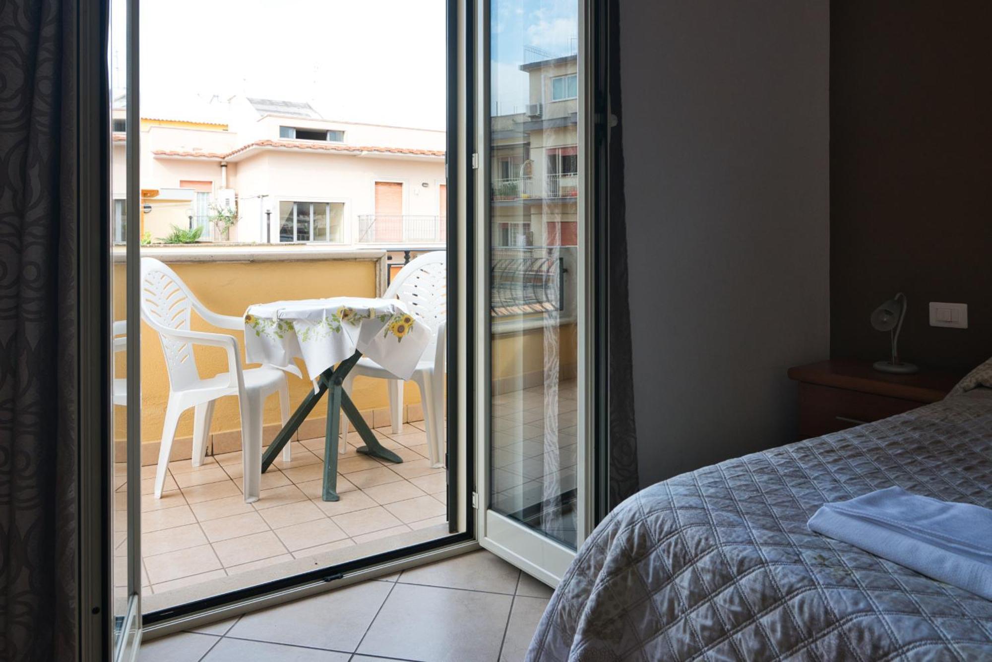 La Casa Degli Artisti 1 Otel Nettuno Dış mekan fotoğraf