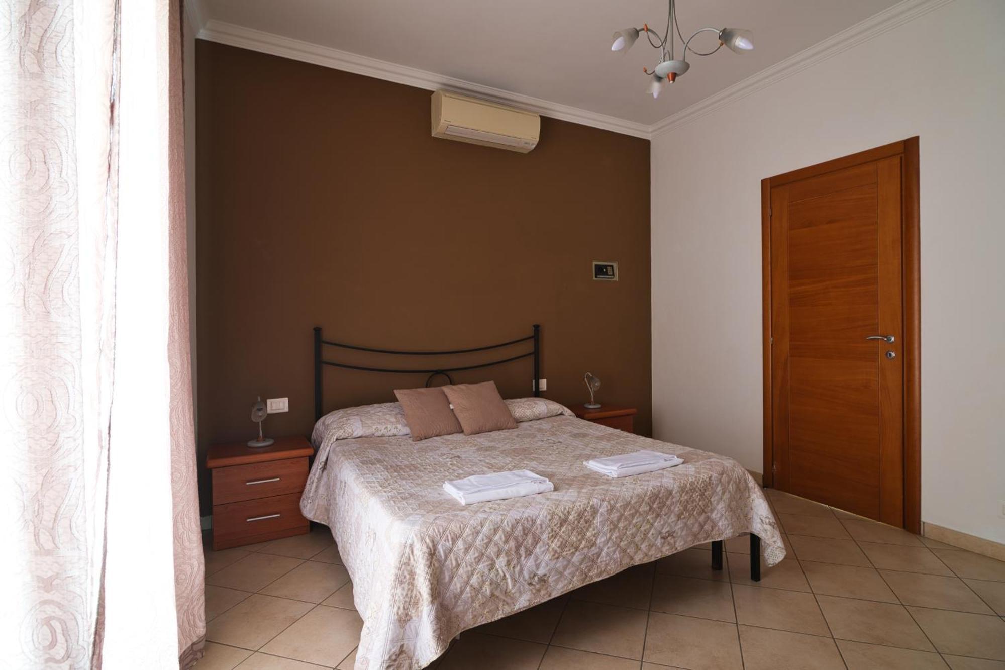 La Casa Degli Artisti 1 Otel Nettuno Dış mekan fotoğraf