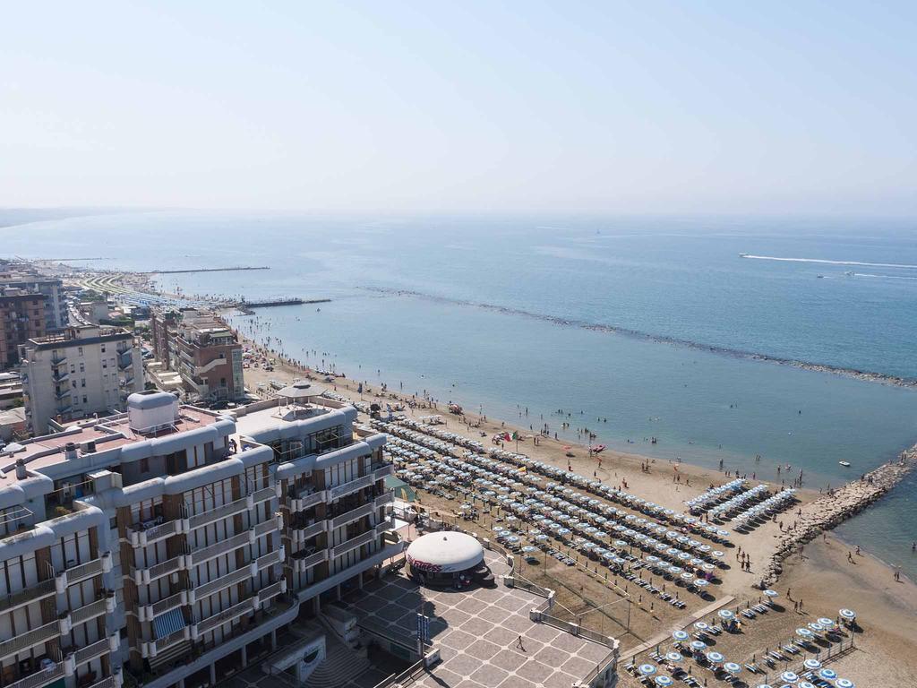 La Casa Degli Artisti 1 Otel Nettuno Dış mekan fotoğraf
