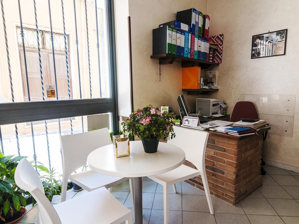 La Casa Degli Artisti 1 Otel Nettuno Dış mekan fotoğraf